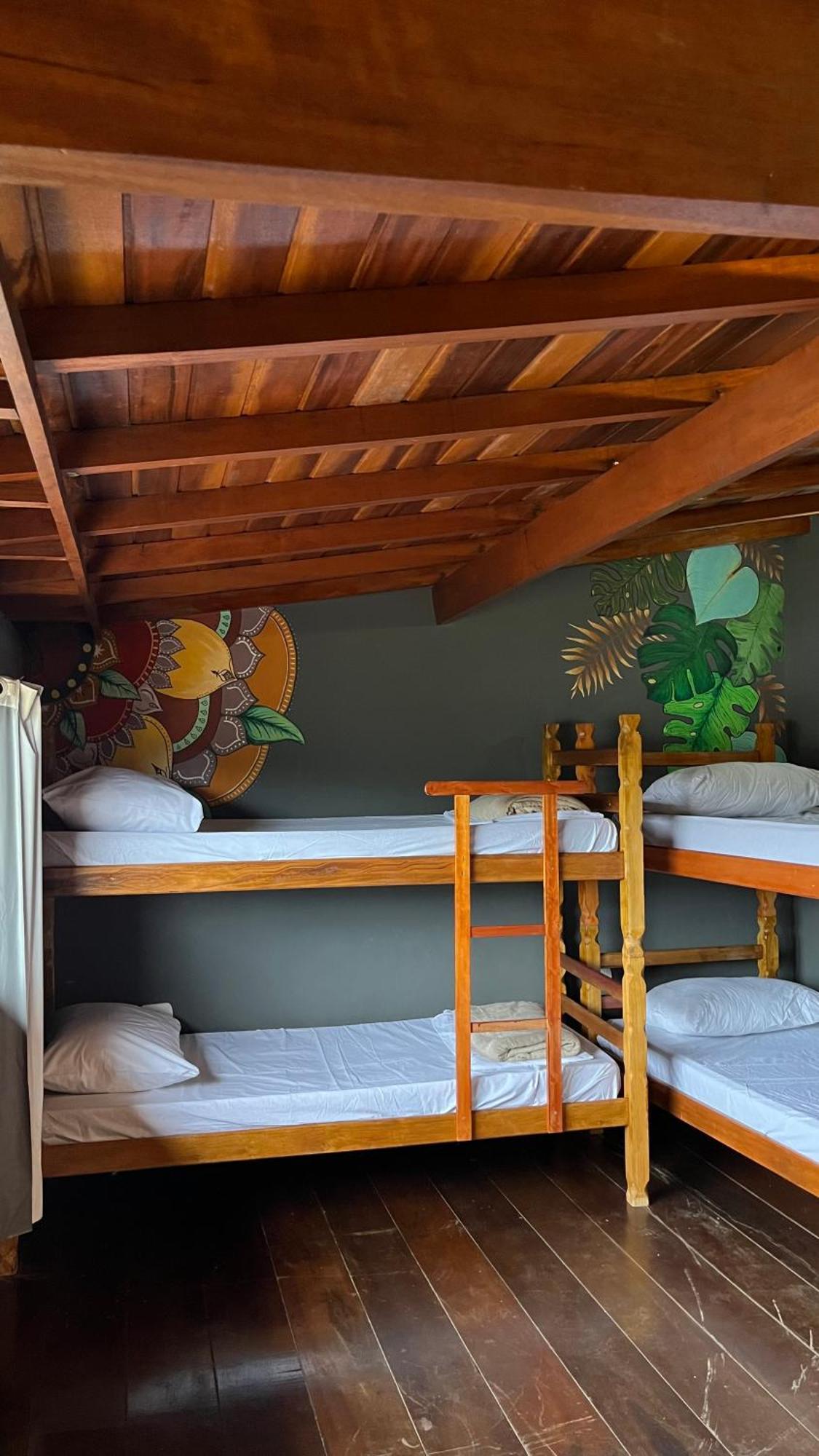 Hostel Embauba Параті Екстер'єр фото